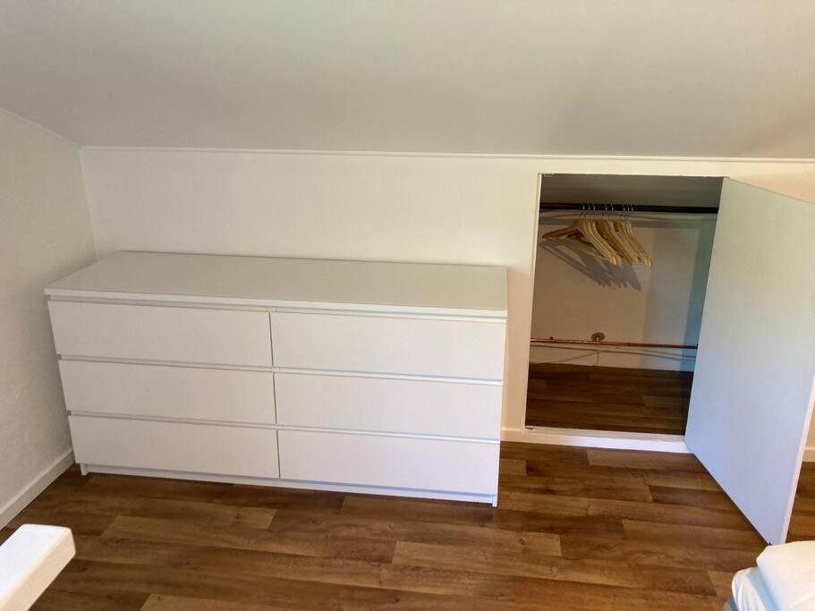 Fin Laegenhet Mitt Pa Bjaerehalvoen Apartamento Båstad Exterior foto