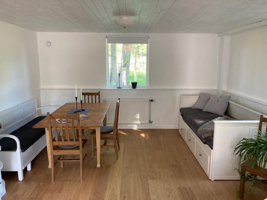 Fin Laegenhet Mitt Pa Bjaerehalvoen Apartamento Båstad Exterior foto